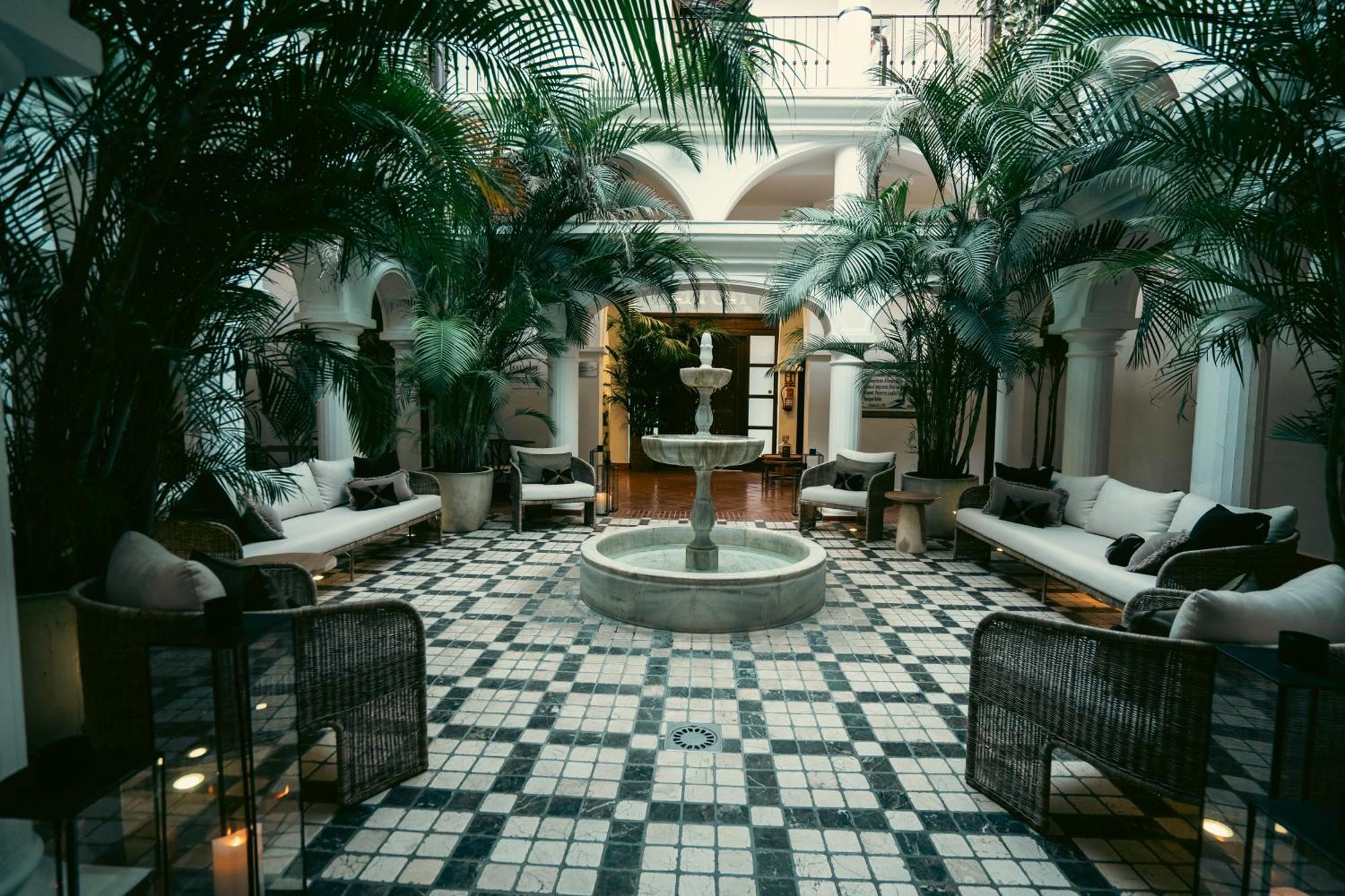 Hotel La Fonda 4*